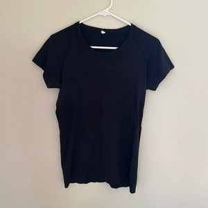 Lululemon swiftly t-shirt